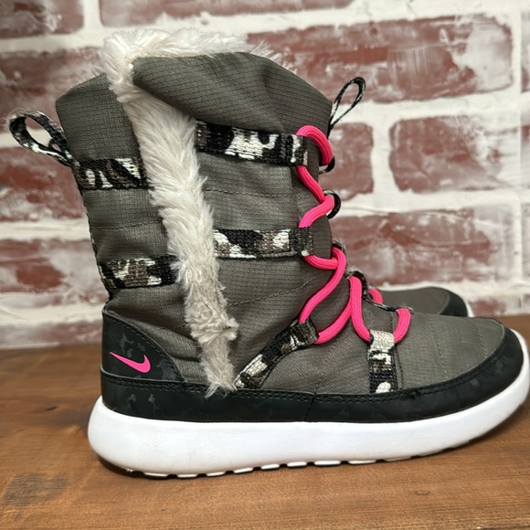 Nike Roshe Run Kids Hi Boots Sz13C - Picture 5 of 9